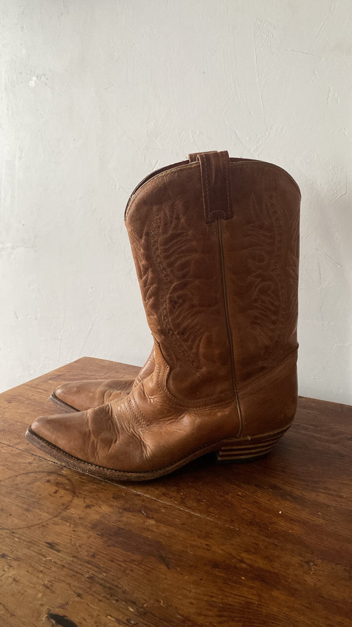 Vintage 073: Blonde Cowboy Boots, 9-9.5