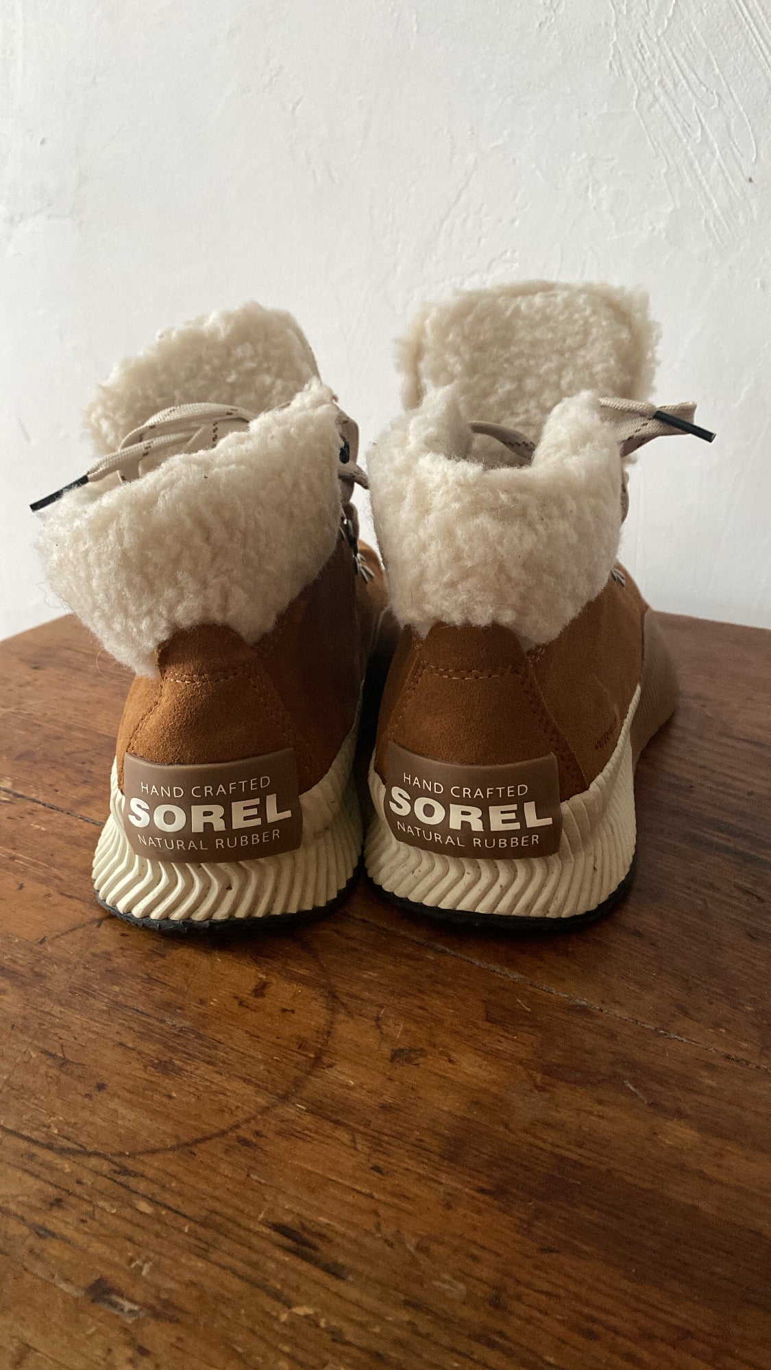 Vintage 074: New Sorel Out + About Boots, Size 8